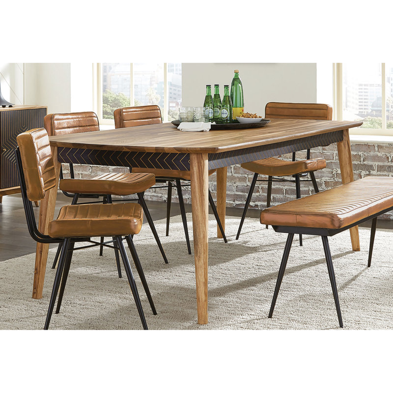 Bois naturel, table de cuisine de style Mid-Century, pieds fuselés minces, tablier géométrique noir et tablier distinctif, pieds
