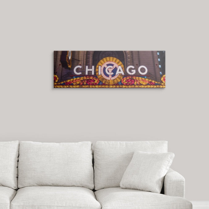 «Chicago Theatre Marquee at Night», reproduction de photo, H 24 po x l 56 po x P 1 po, Cadre noir