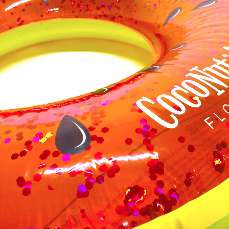 CocoNut Float: Flotteur de piscine de 42 po - Paillettes de melon d'eau juteuses