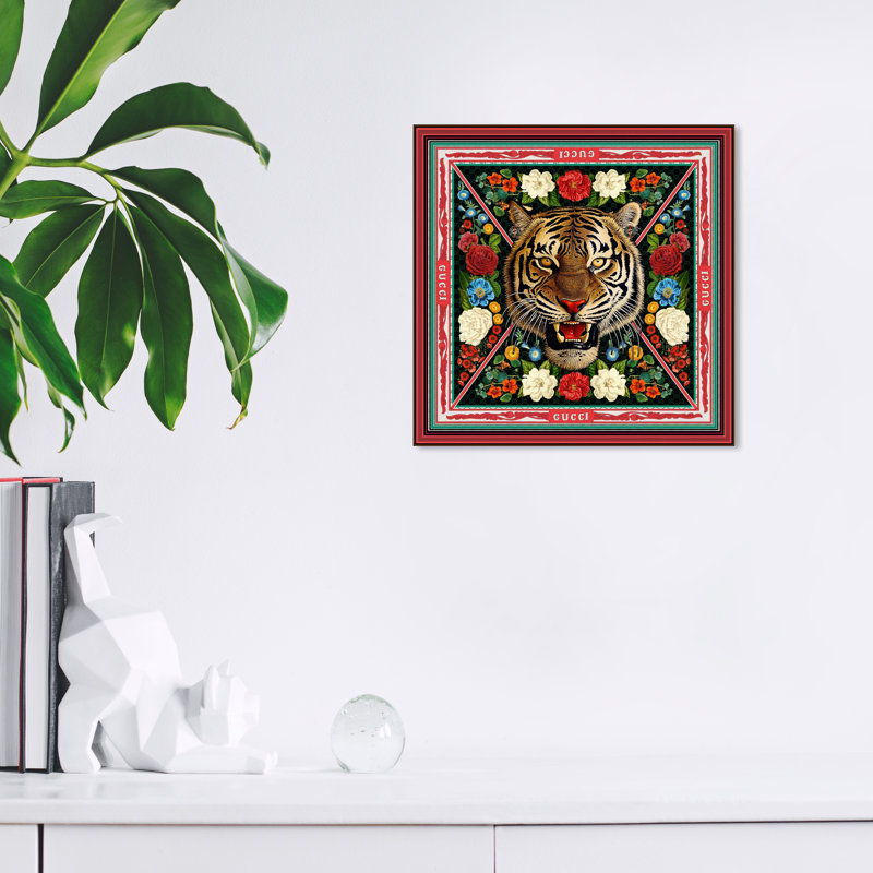 Écharpe isolante rouge et verte sur toile, H 12 po x l 12 po x P 0,8 po