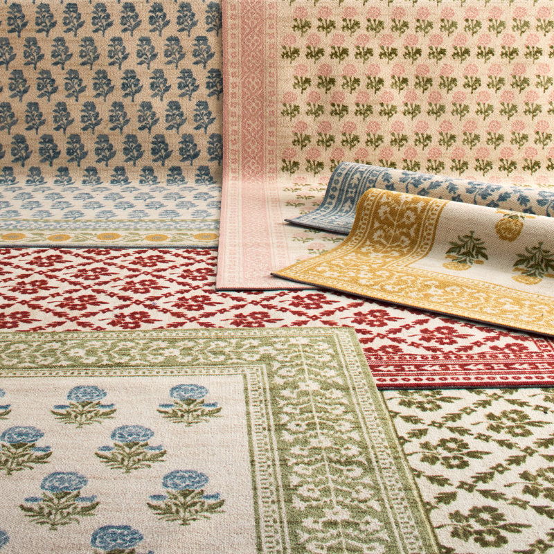 Anders Traditional Floral Wool and Nylon Pink Area Rug, Rectangle 5'3" x 7'6"