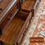 Armoire d'appoint en noyer massif