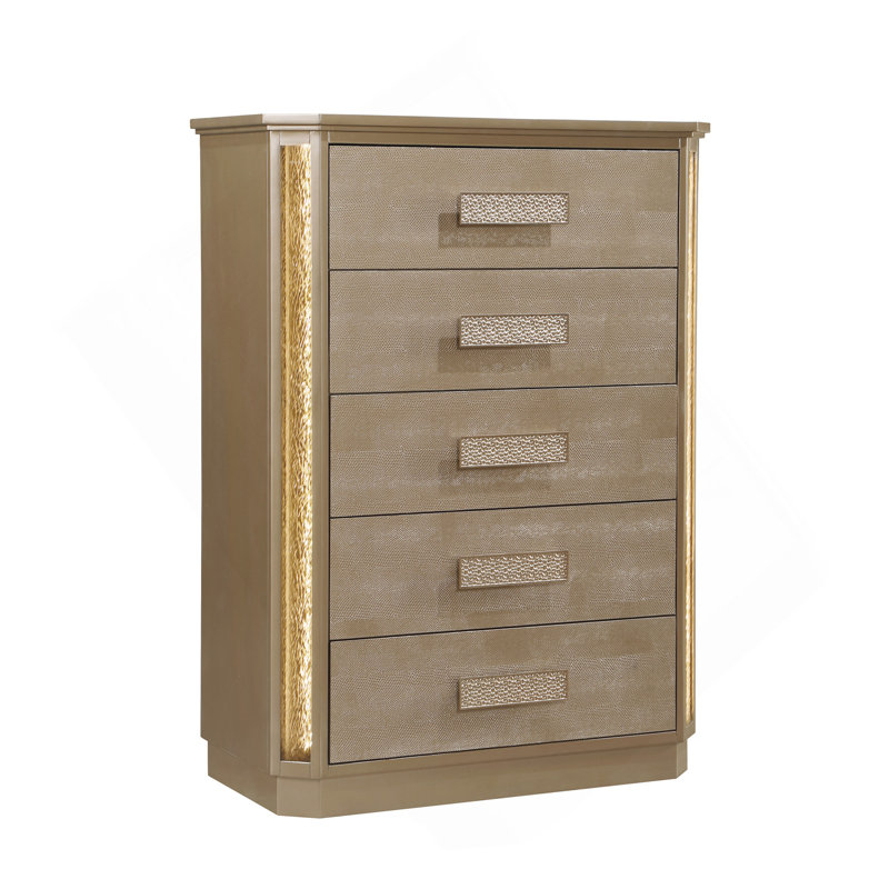 Commode Medusa en bois doré