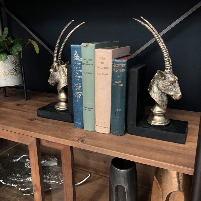 Zawadi Bookends
