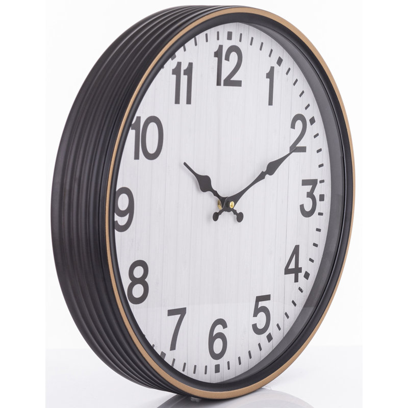 Amairany Metal Wall Clock
