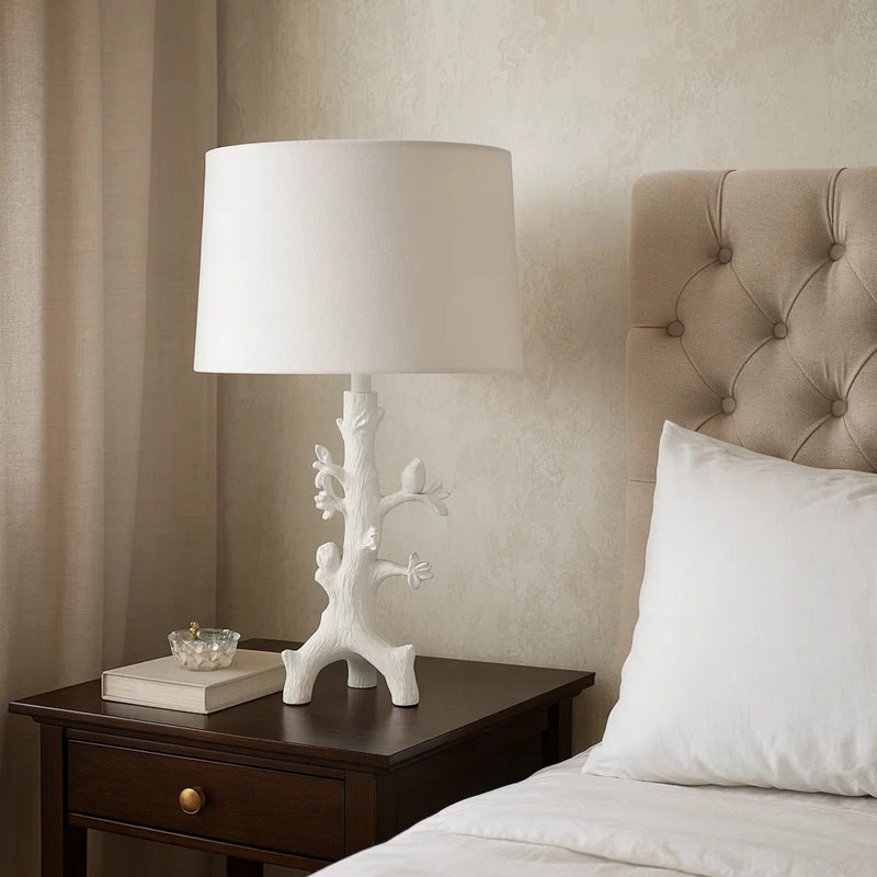Lampe de table d'appoint Sils, abat-jour en lin, base de coffre en résine blanche 28 po