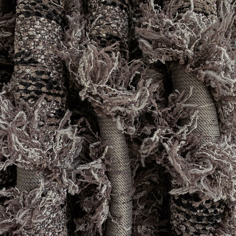 Graphite Keishi, Gris