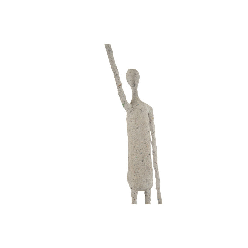 Statue humaine avec un bras levé