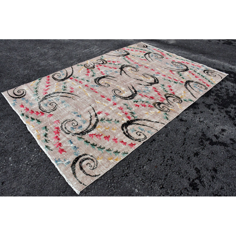 Tapis turc rétro vintage avec motif de tourbillon vibrant pour un décor unique et confortable de style bohémien beige / rose