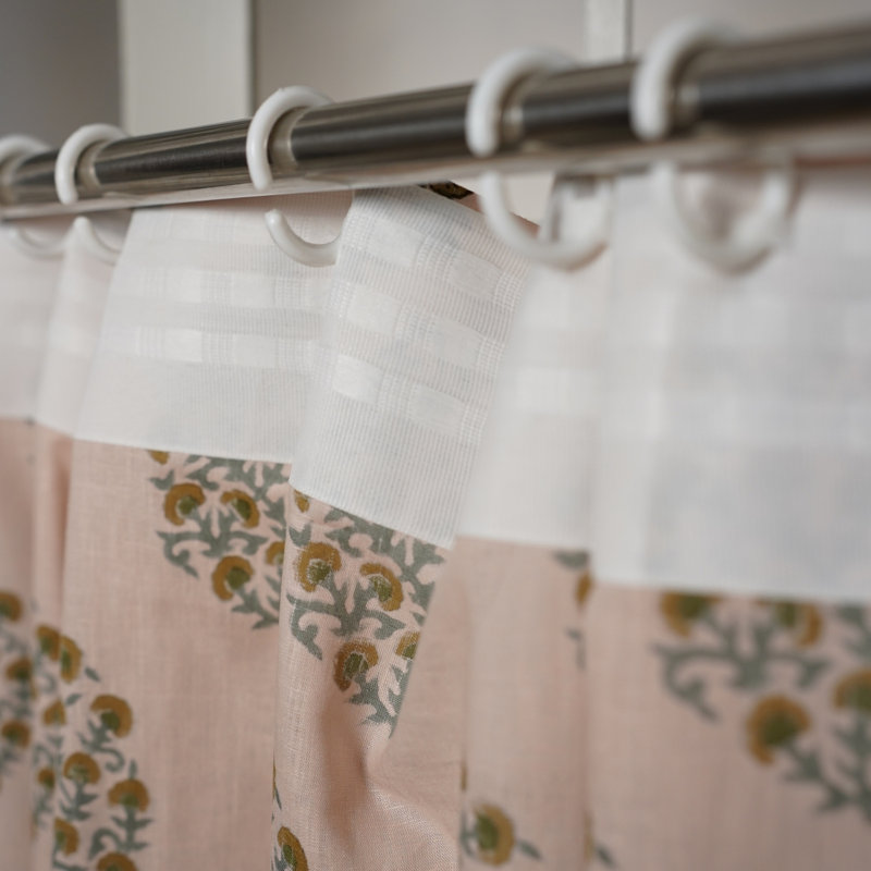 Rideau en lin gris et moutarde à motif floral imprimé à la main Guldasta, L 54 po x L 63 po