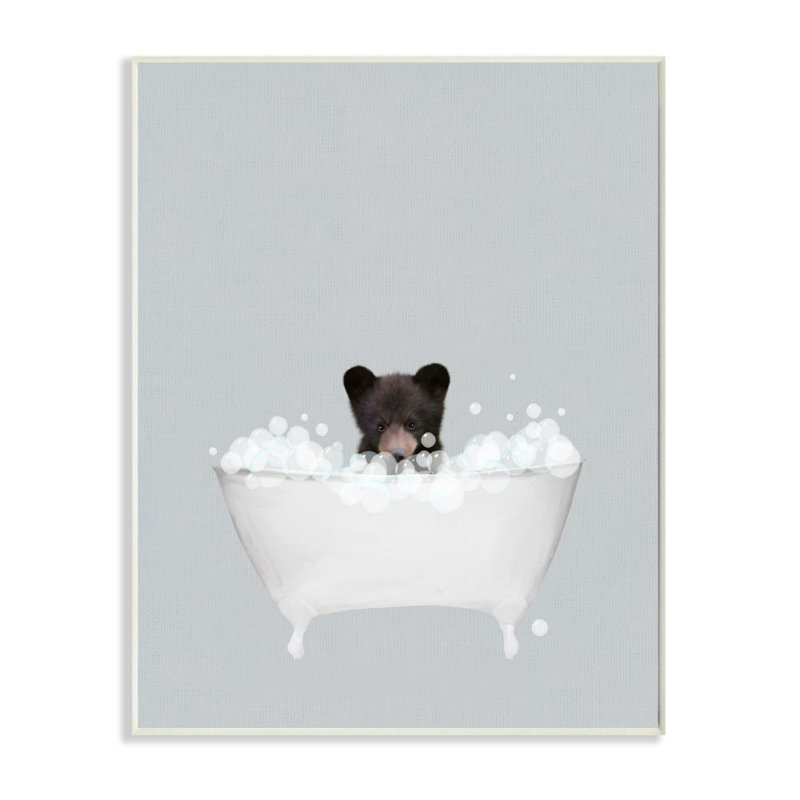 «Bear Blue Bath Cute Animal» par Leah Straatsma - reproduction d'art, H 15 po x l 10 po, Plaque murale