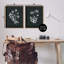 Ensemble de 2 toiles flottantes encadrées de fleurs noires et blanches par House Fenway-1562596881-1562596880