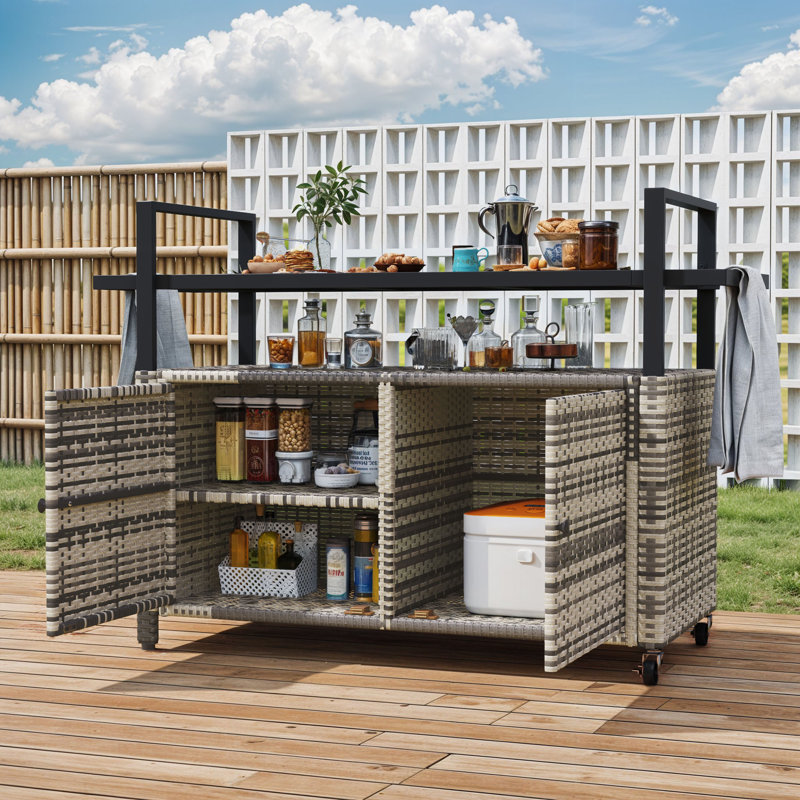 Bar Set with Wicker Outer Material, Gray