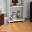 Vitrines en bois manufacturé beige