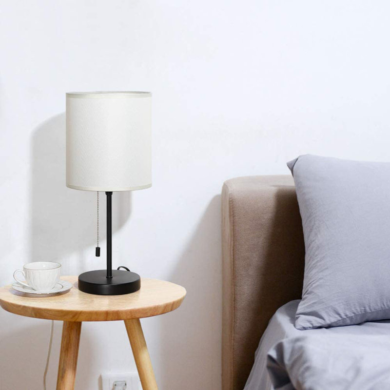Lampe de table noire 16,3 po Federigo, Crème
