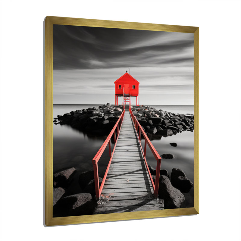 Valo Coastal Pier Reflections I, Encadrement doré, H 40 po x l 30 po x P 1,5 po