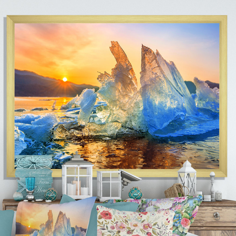 «Mini Iceberg» de l'Alaska sur toile, H 24 po x l 32 po x P 1 po, Encadrement doré