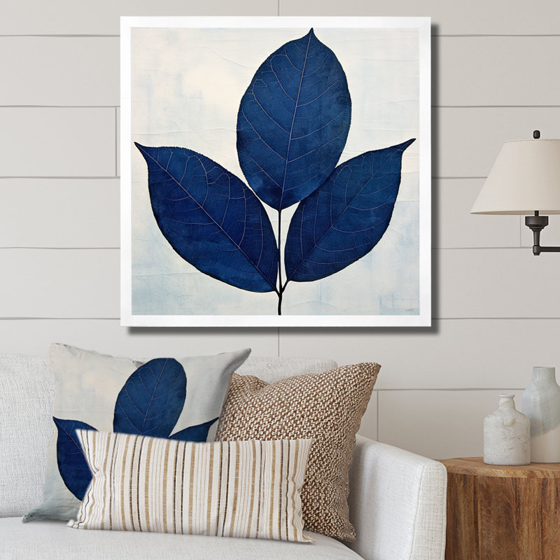 Silhouette de feuilles bleues saphir I, Cadre simple blanc, H 36 po x l 36 po x P 1,5 po