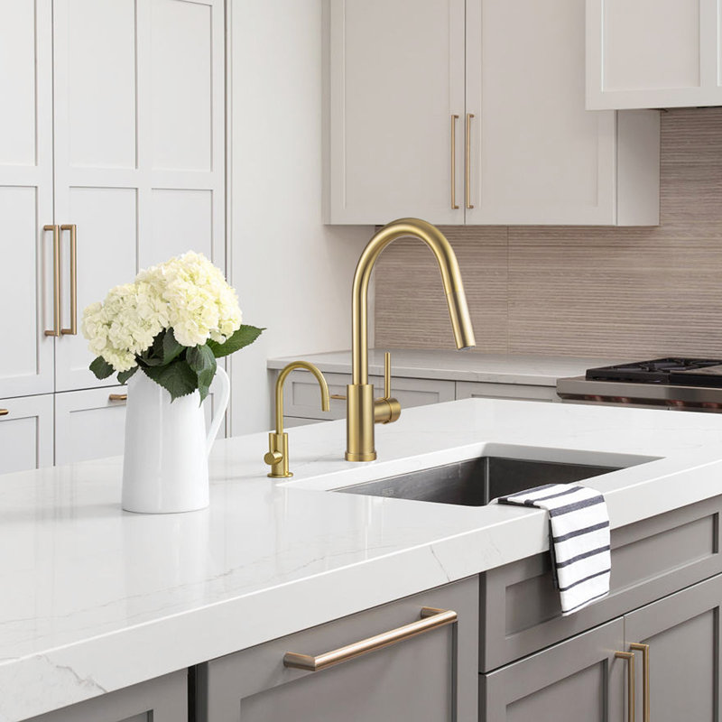 Pull Down Single Handle Kitchen Faucet with Accessories