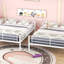 Lit double superposé au-dessus de grand lit double en métal-392649076
