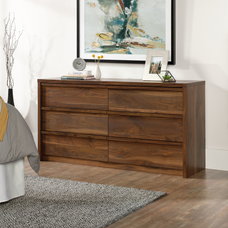 Holtzlander 60.71" W 6-Drawer Manufactured Wood Dresser, Grand Walnut