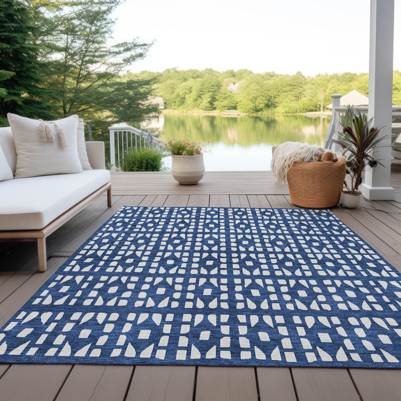 Navy Geometric Synthetic Rectangular Indoor/Outdoor Rug 2'6" x 3'10"