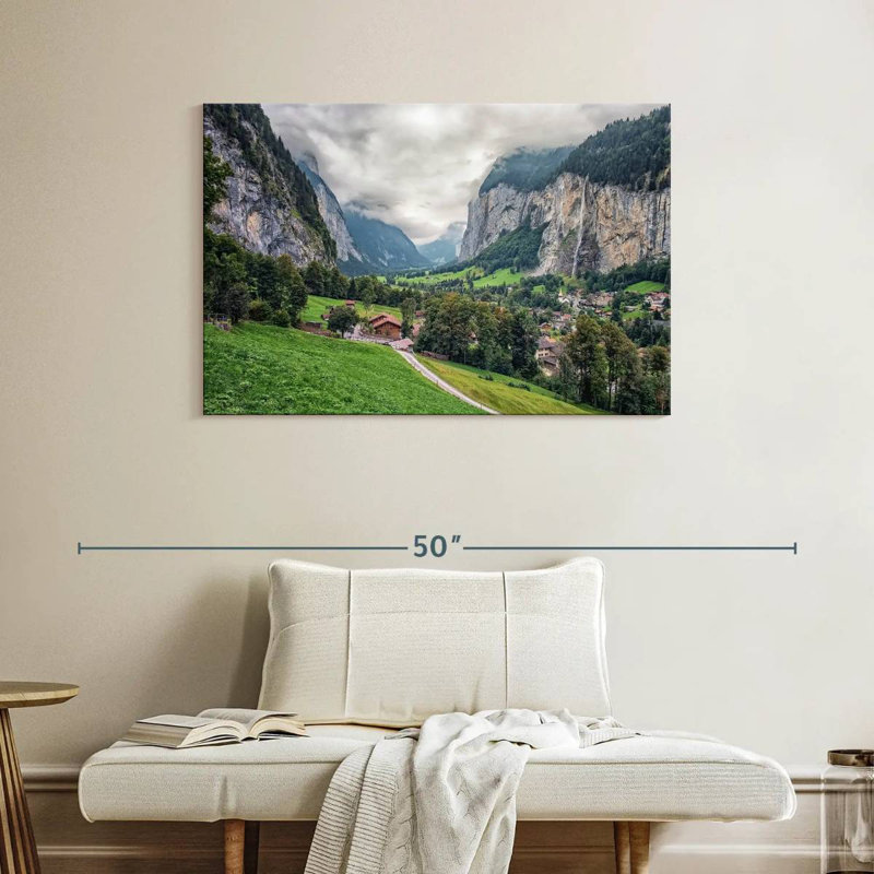 Petit camion de Lauterbrunnen en Suisse, H 26 po x l 39 po