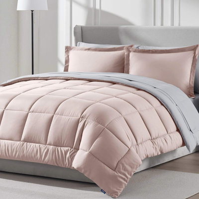 Ensemble d'édredon réversible Bed-in-a-Bag avec draps et oreillers en duvet synthétique