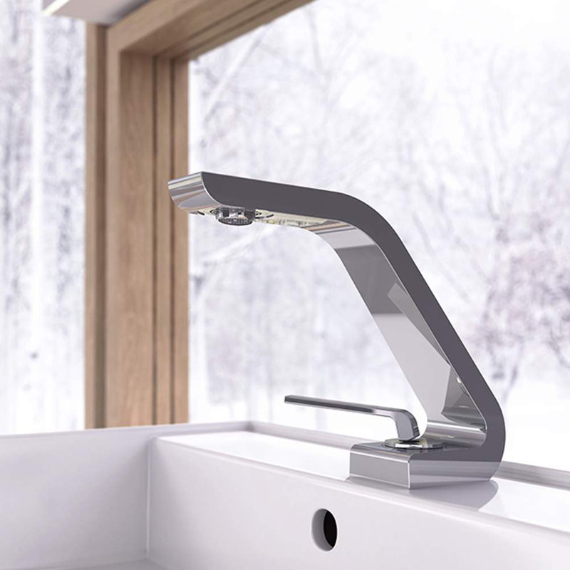 Wolo Single Hole Bathroom Faucet with Drain Assembly, Polished Chrome