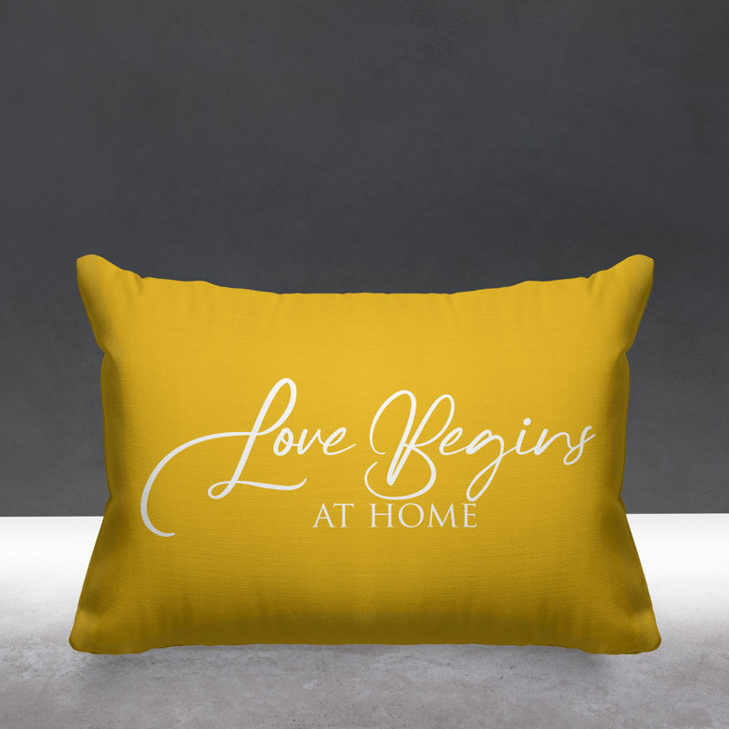 Housse et insert de coussin rectangulaire extérieur Aspire Love Begins at Home, Jaune