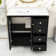 Meuble-lavabo autoportant simple en bois Dedrek avec portes en verre à motif et lavabo en céramique