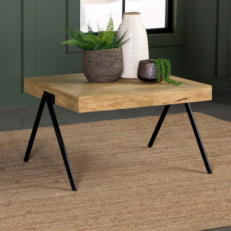 Table basse rectangulaire en bois de manguier massif avec pieds en métal Avery