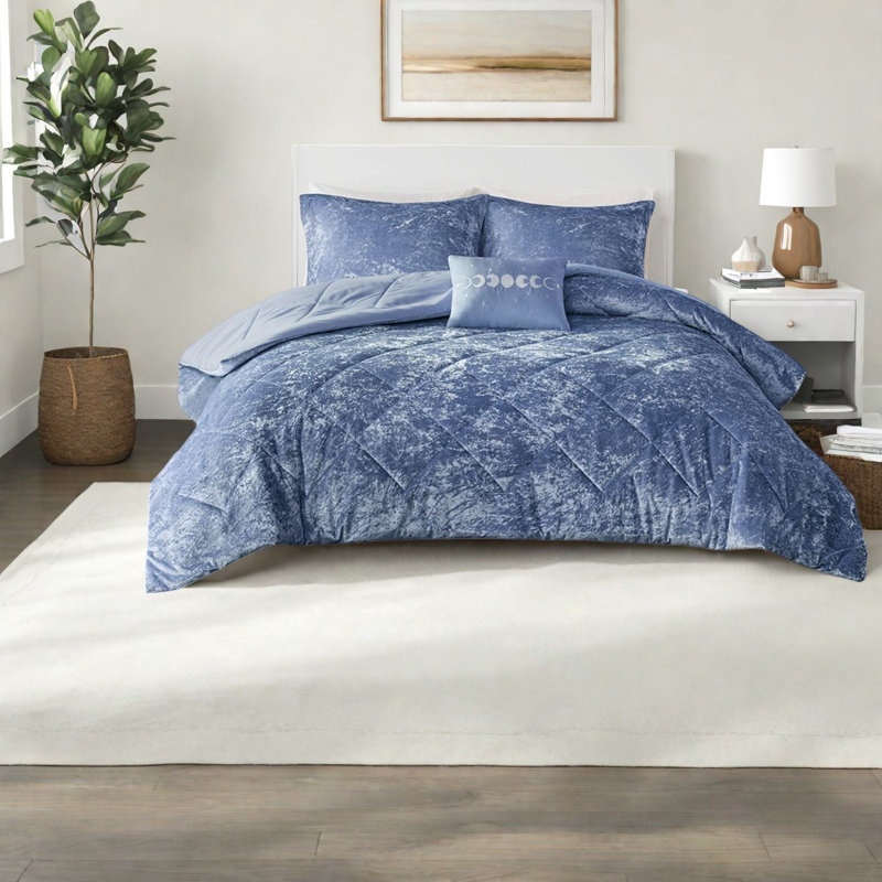 Luxurious Velvet Bedding Sets, Full Queen Polyester, Modern Home Style