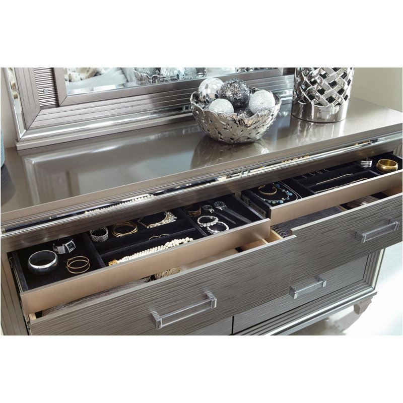 Ensemble de chambre avec lit tapissier Estrellas, Grand, Argenté / gris, 5 Pieces: Bed, Dresser, Mirror, NightStand, Chest
