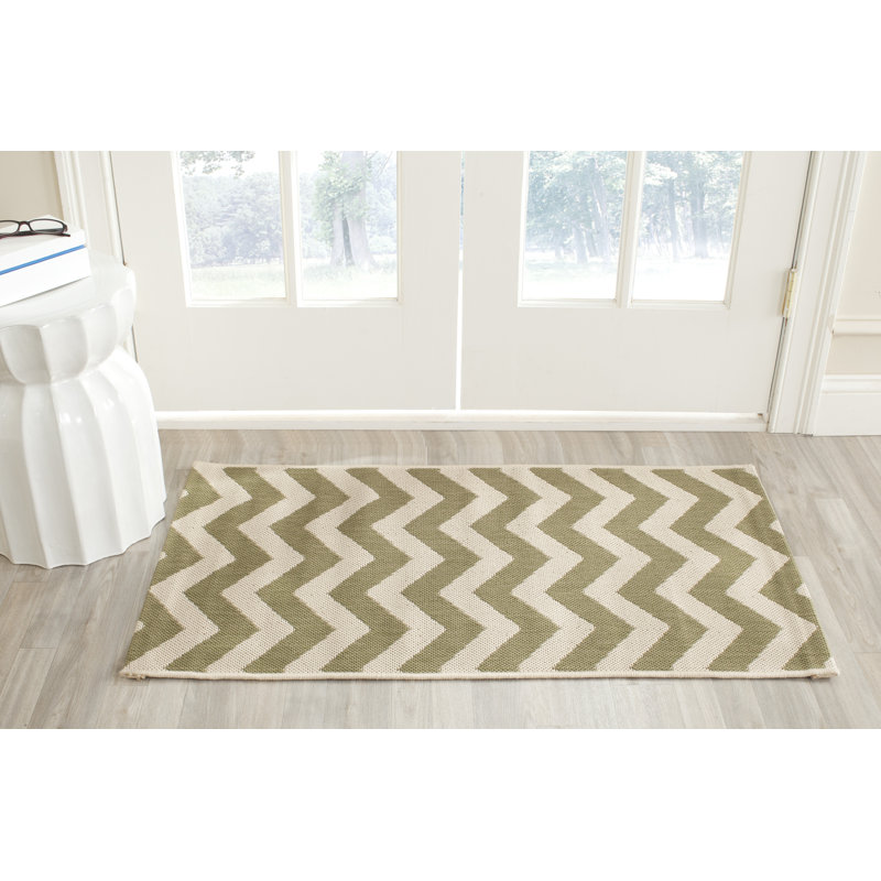 Camellia Chevron Hand Woven Indoor / Outdoor Area Rug, Rectangle 79 x 152 cm