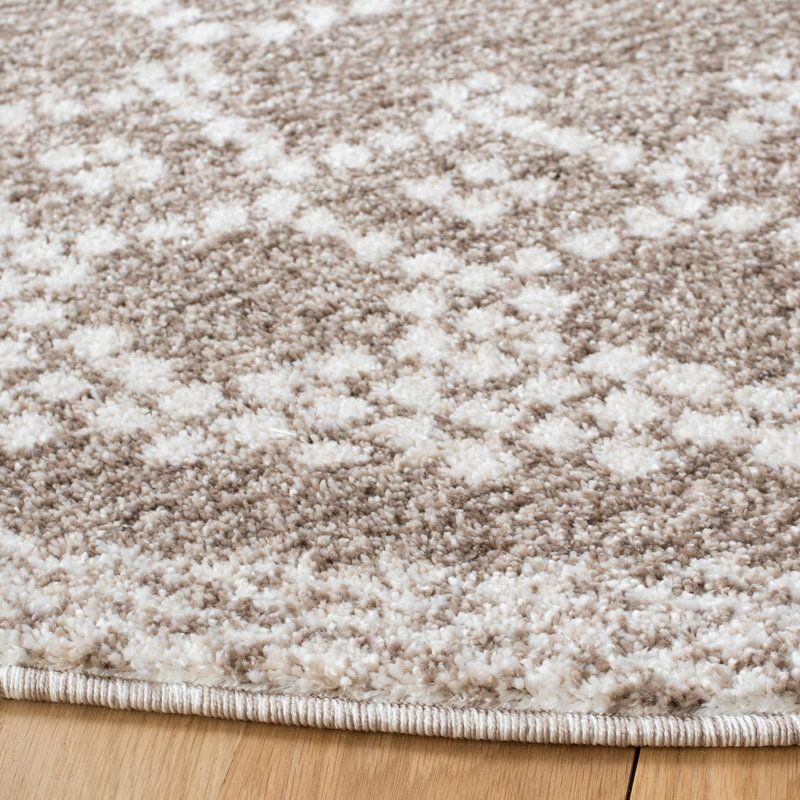Kinslee Performance Southwestern Rug, Round 6'7"