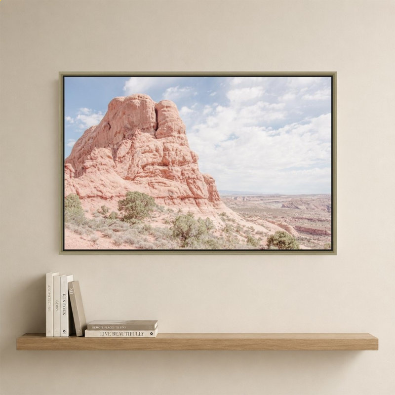«Day Hike I» par Elizabeth Urquhart - Impression sur toile, 36" x 24", Beveled Floating Frame, Champagne