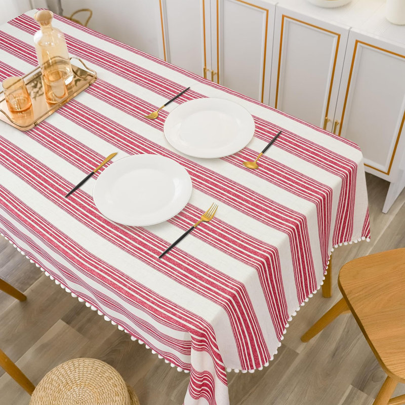 Nappe Cimdins, 120 po x 54 po, Rouge