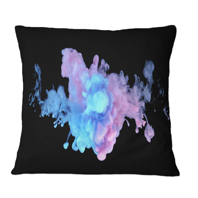 Mauve et bleu, nuages d'encre sur fond noir - coussin décoratif imprimé moderne, 16 po x 16 po