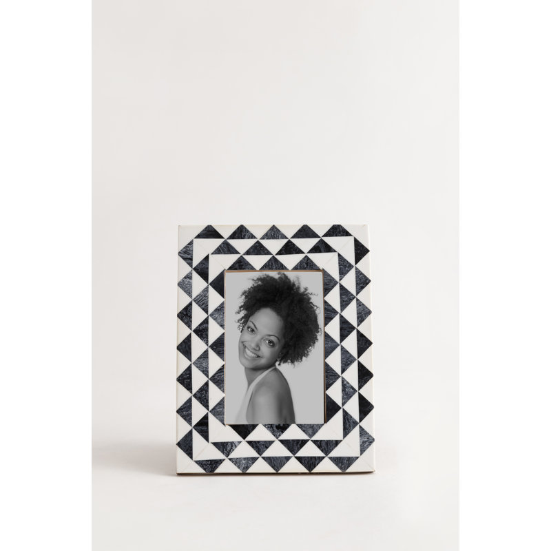 Pattern Pulse Resin Photo Frame