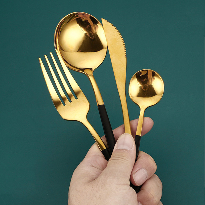 16 pièces / ensemble de coutellerie en or noir avec cuillère à fourchette en acier inoxydable