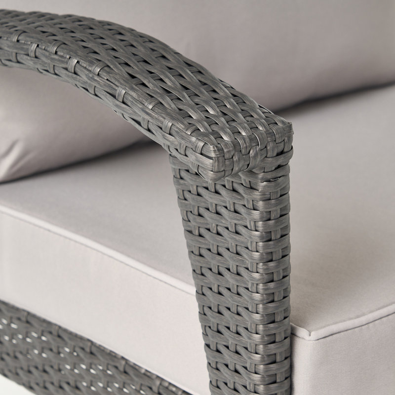 Ensemble de conversation en rotin de trois articles avec coussins, Structure grise / coussins gris argent