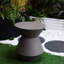 Table de bout de patio en oxyde de magnésium - Faux accents 18,3 po h, H 20,3 po, côté terrasse élégante et fonctionnelle