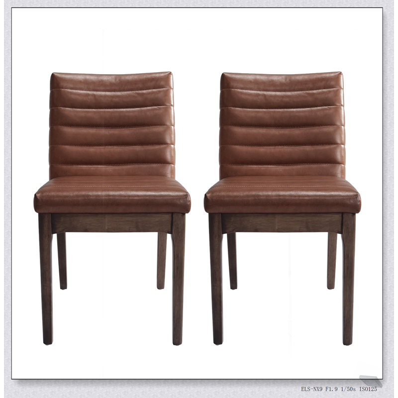 Chaises de salle à manger confortables en polyester avec coussins épais et structure en bois durable pour une décoration élégante