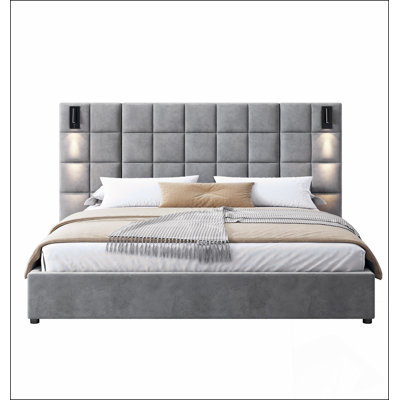 King Bed With Integrated Reading Lamp And USB Port, Wide Headboard For Comfortable And Functional Sleeping Experience