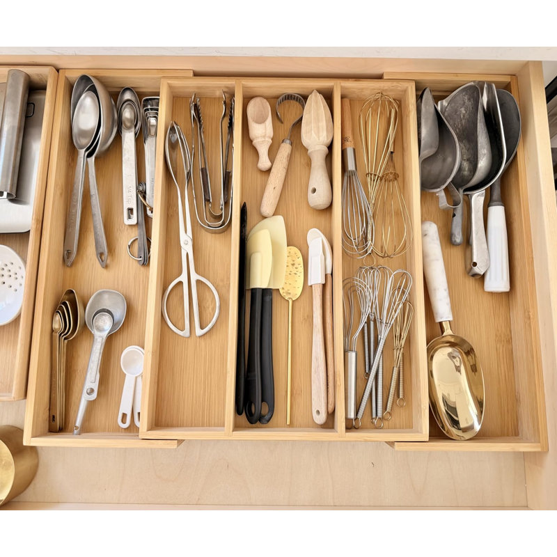 Bamboo Expandable Kitchen Drawer Organizer, Adjustable Utensil Holder And Cutlery Tray Organizer for Silverware, Utensils, Kitchen, Bedroom, Living Room Knives, 5 Slots Slots Drawer Dividers