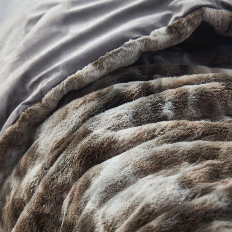 Coma Inducer Wolf Bunny Oversized Comforter Set, Queen Comforter + 2 Standard Shams