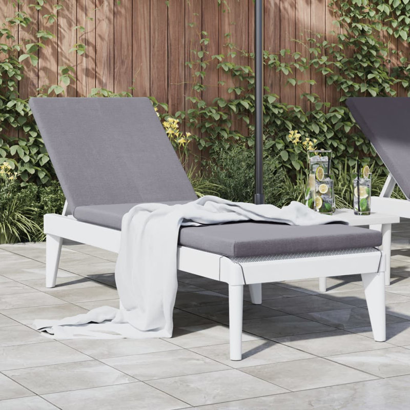 Chaise longue avec coussin Latitude Run® 73,2 po x 23,6 po x 11,4 po Latitude Run®, Blanc