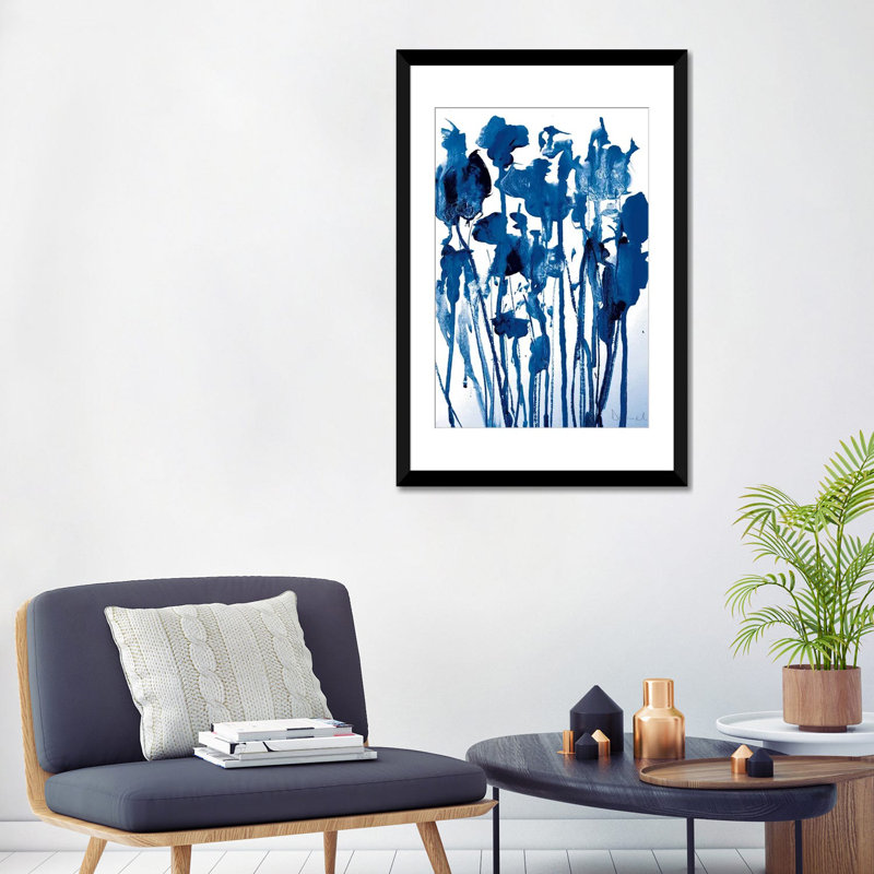 «Navy Flowers», reproduction sur toile, Papier d'art encadré noir, H 32 po x l 24 po x P 1 po