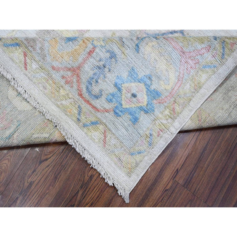 Tapis oriental noué à la main 7 pi 10 po x 9 pi 9 po Angora